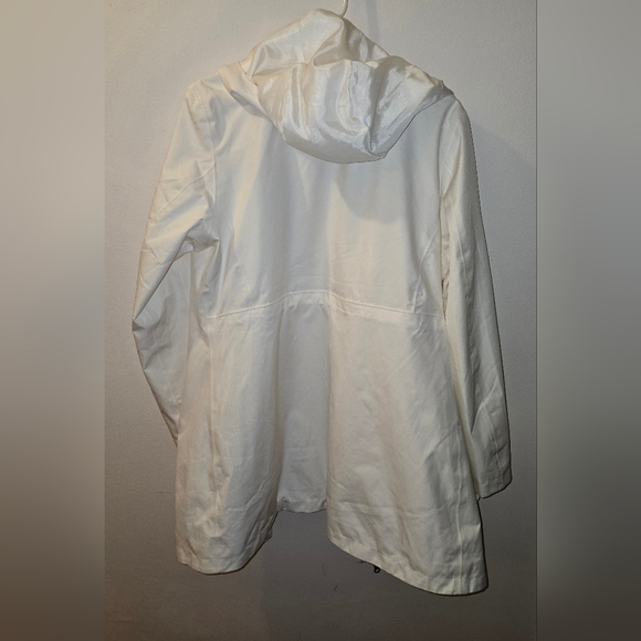 Swiss Tech Rain Jacket - Picture 3 of 14